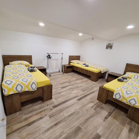 Apartment Dinlux Марібор Екстер'єр фото