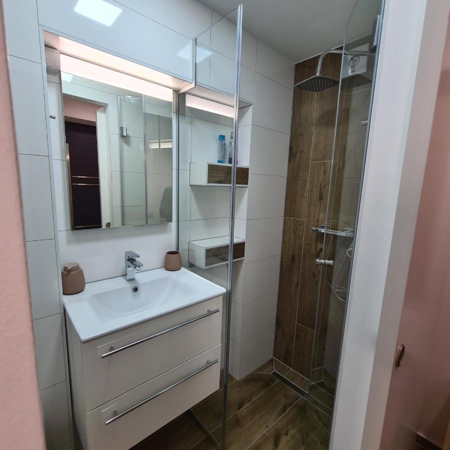 Apartment Dinlux Марібор Екстер'єр фото