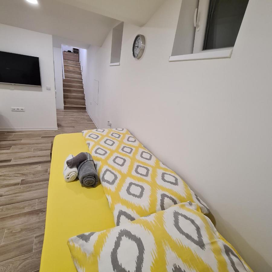 Apartment Dinlux Марібор Екстер'єр фото