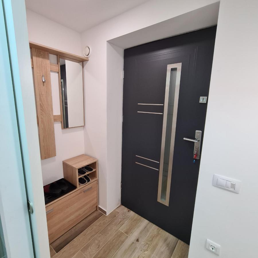 Apartment Dinlux Марібор Екстер'єр фото